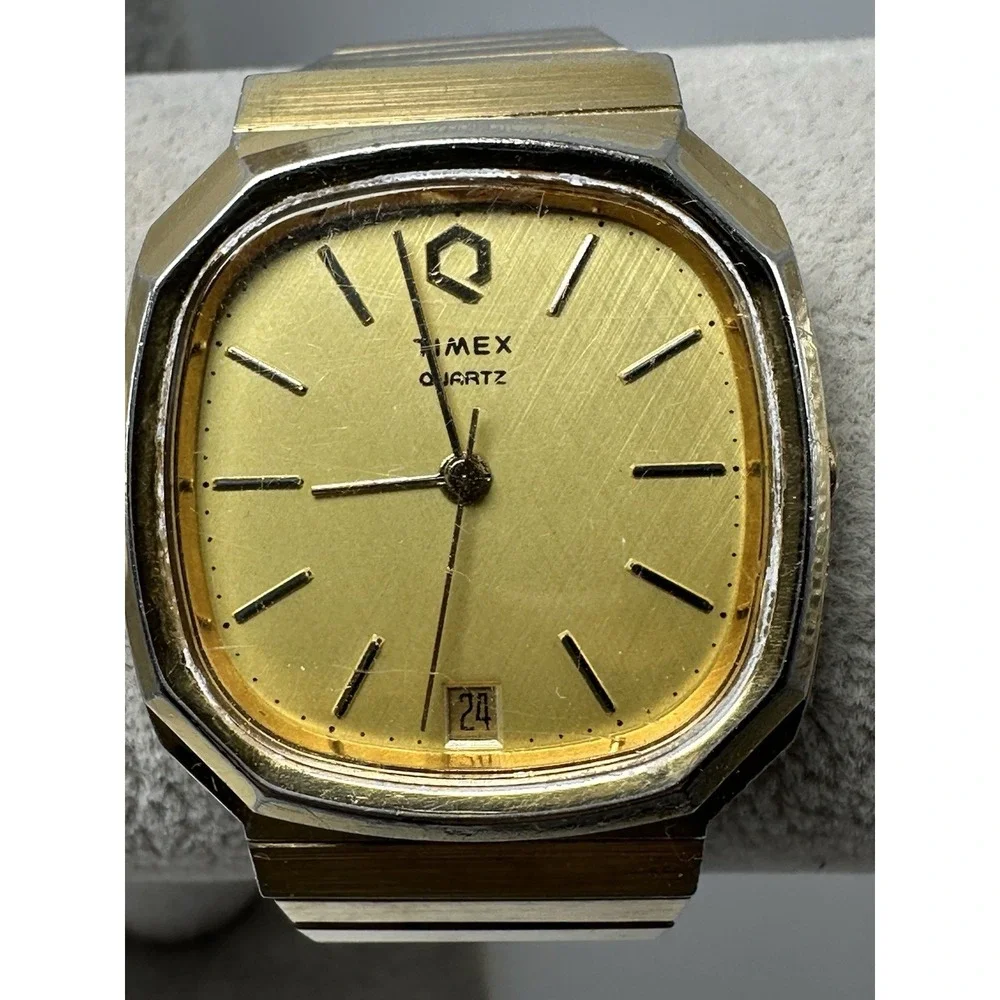 Timex Q Mens Vintage Watch New Battery M Cell 31MM 9